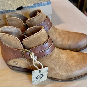 Woman 91/2 Born Tan and Brown Ankle Boots